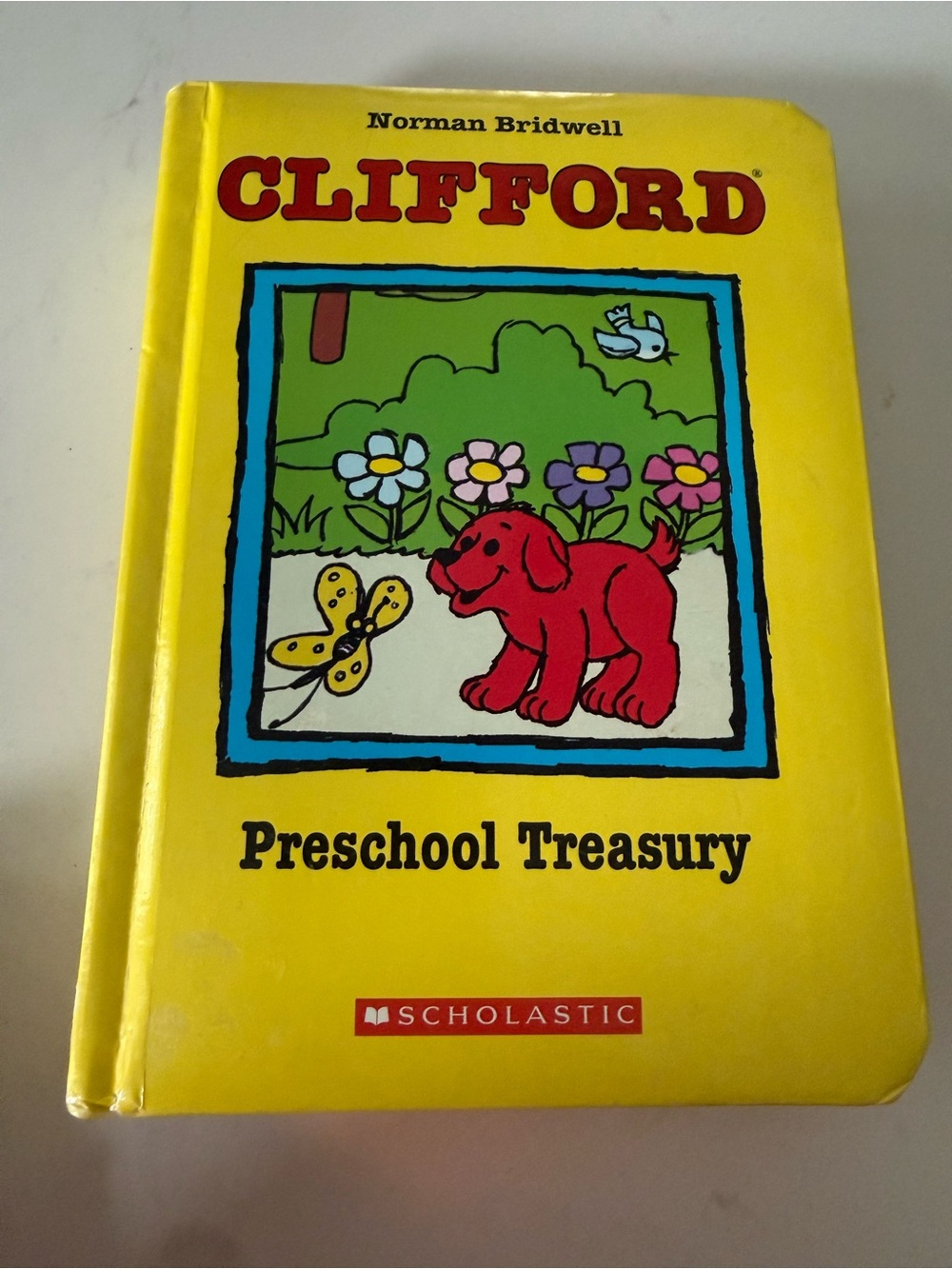 Scholastic Clifford Preschool Treasury Yellow Red Book
